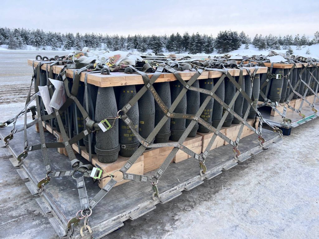 Norge donerer artillerigranater til Ukraina